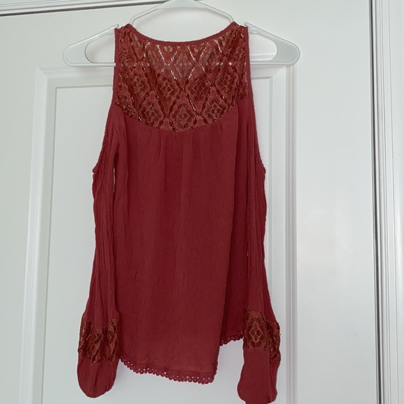 Rewind long sleeve shirt with shoulder cut outs. Size XS. - Picture 3 of 5